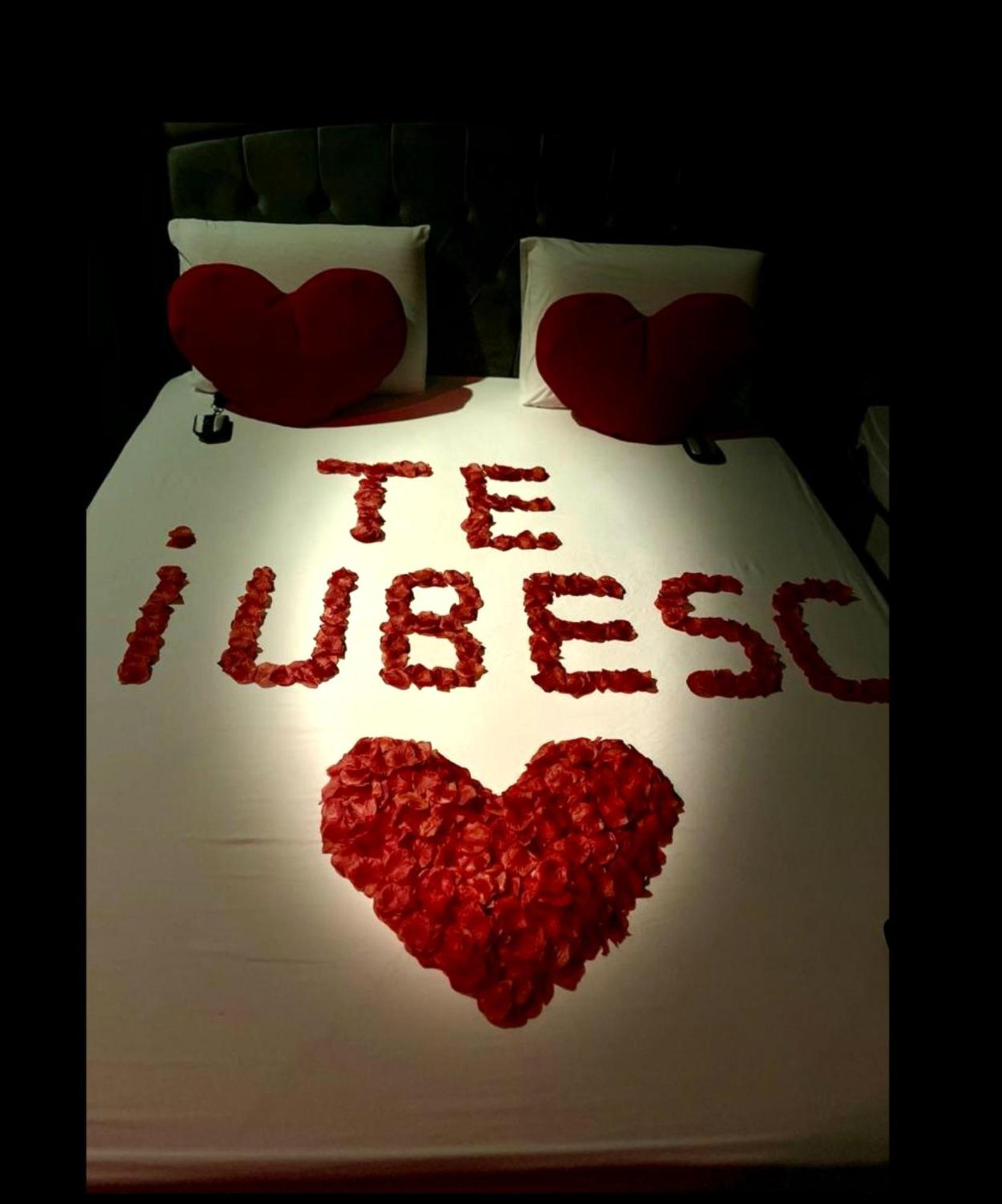 Love Room Бухарест Экстерьер фото