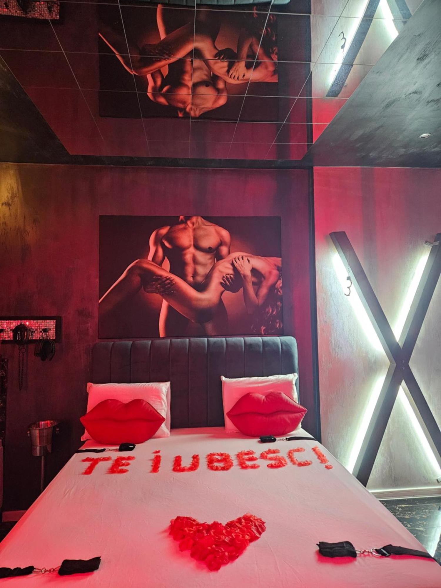 Love Room Бухарест Экстерьер фото